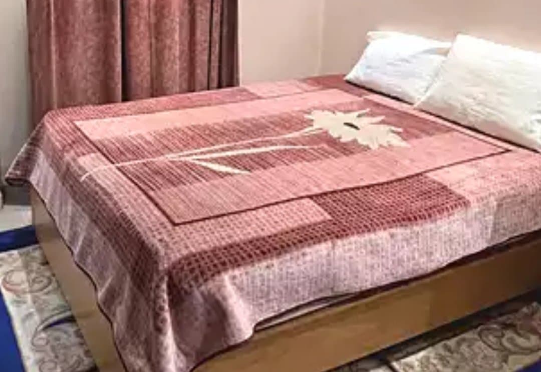 غرفة مفروشة للشباب في حي النخيل 1