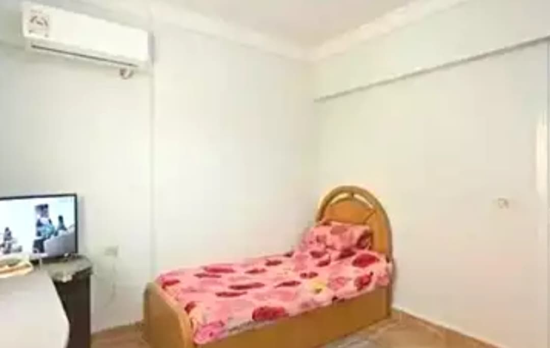 غرفة مفروشة في حي الرمال لبنت واحدة 1