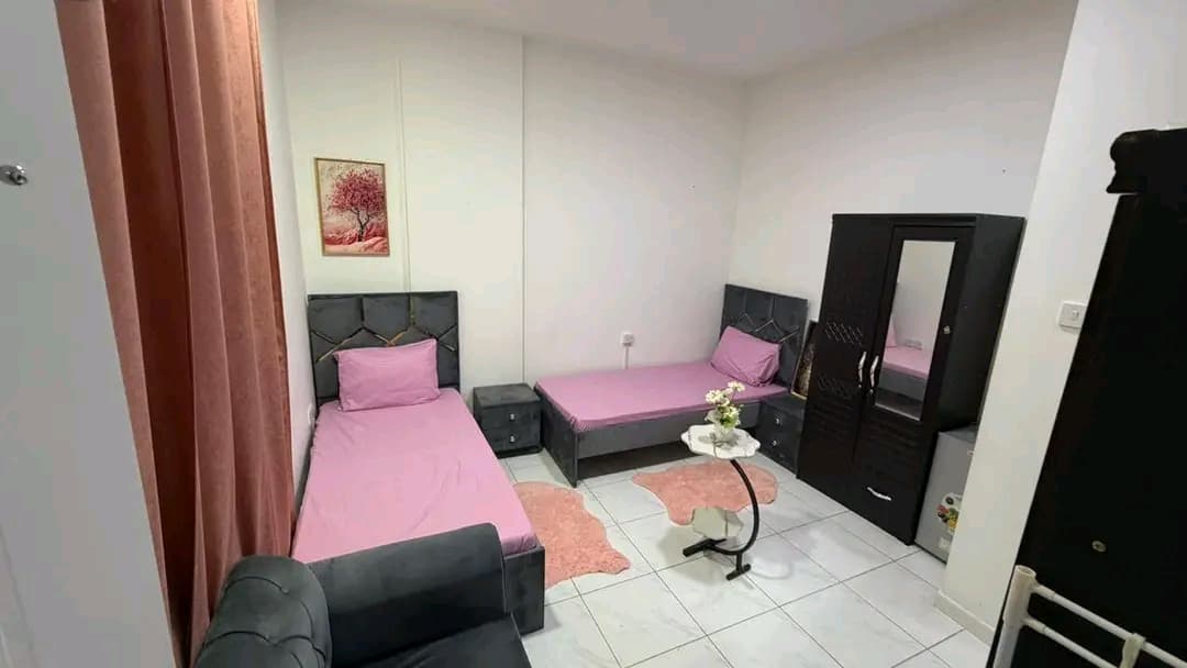 غرفة في سكن بنات موظفات - حي النخيل 1