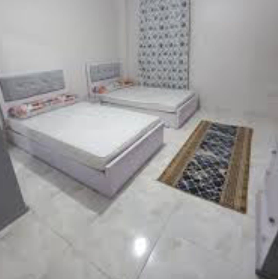 غرفة في شقة لسكن البنات بحي العارض 1